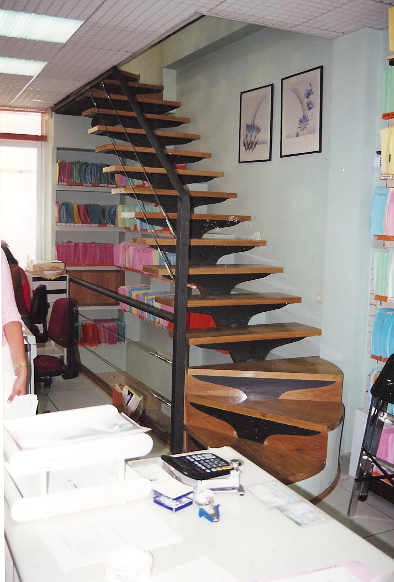 Reforma y ampliaciÃ³n de local comercial para corredurÃ­a de seguros en Calle Getafe. LeganÃ©s.