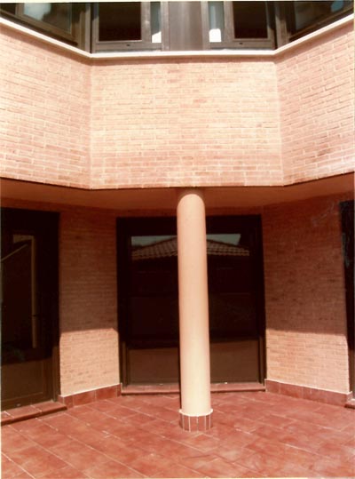 Edificio entre medianerÃ­as de 21 viviendas en Calle Salvador DalÃ­. Numancia de la Sagra.